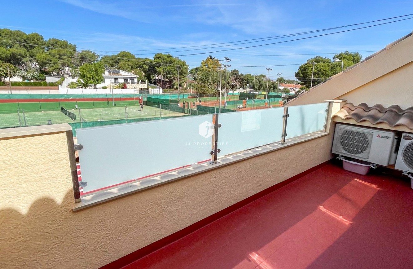 Resale - Chalet -
Torrevieja - Costa Blanca