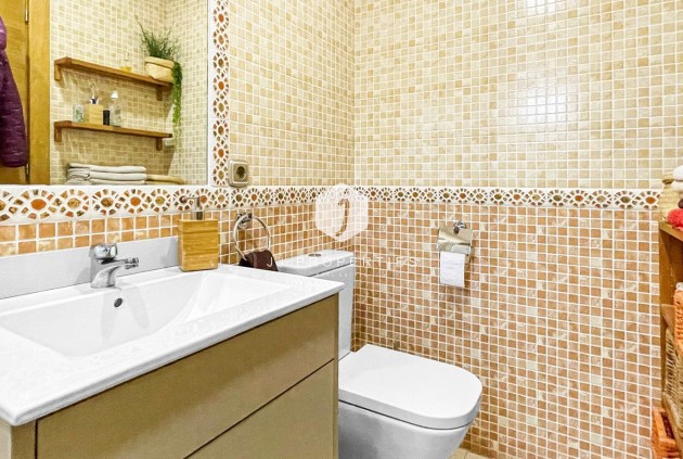 Resale - Chalet -
Torrevieja - Costa Blanca