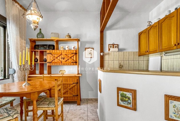 Resale - Chalet -
Torrevieja - Costa Blanca
