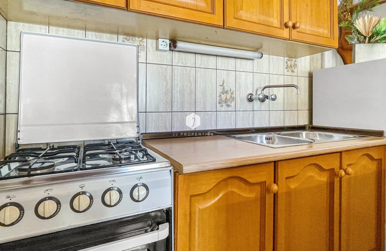 Resale - Chalet -
Torrevieja - Costa Blanca