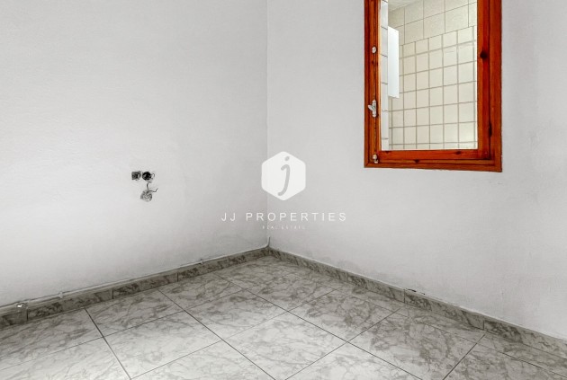 Resale - Chalet -
Torrevieja - Costa Blanca