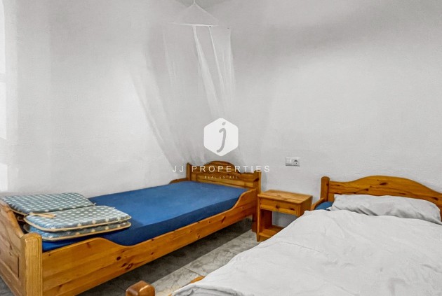 Resale - Chalet -
Torrevieja - Costa Blanca