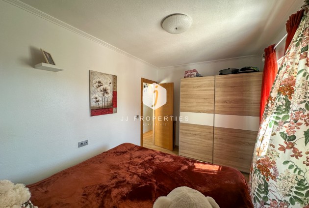 Resale - Chalet -
Torrevieja - Costa Blanca