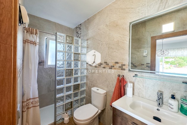 Resale - Chalet -
Torrevieja - Costa Blanca