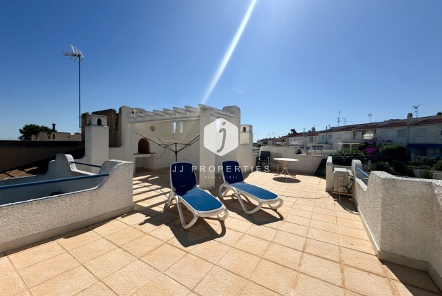 Resale - Chalet -
Torrevieja - Costa Blanca