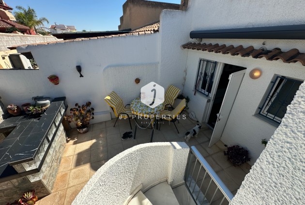 Resale - Chalet -
Torrevieja - Costa Blanca