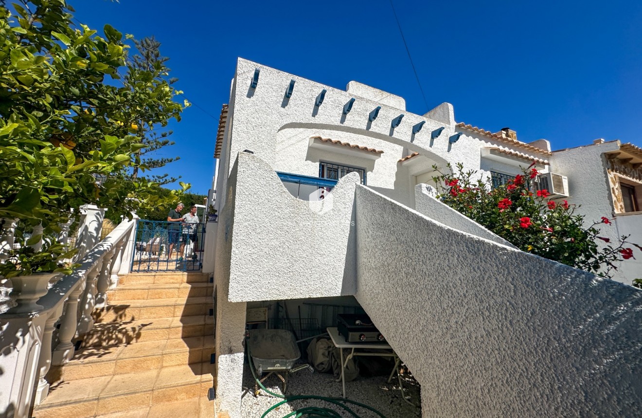 Resale - Chalet -
Torrevieja - Costa Blanca