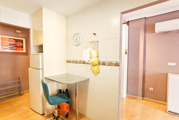 Resale - Apartment / flat -
Torrevieja - PARQUE DE LAS NACIONES