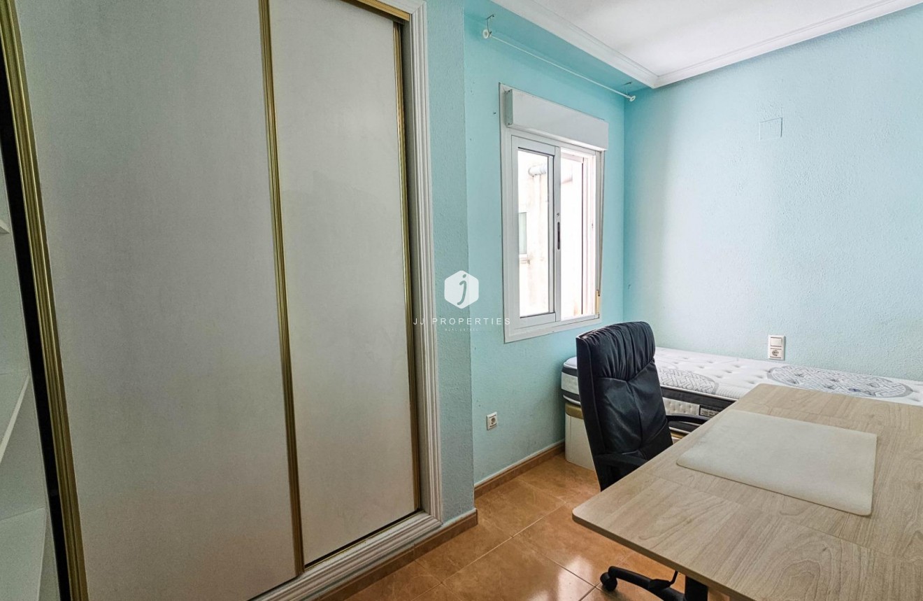 Resale - Apartment / flat -
Torrevieja - PARQUE DE LAS NACIONES