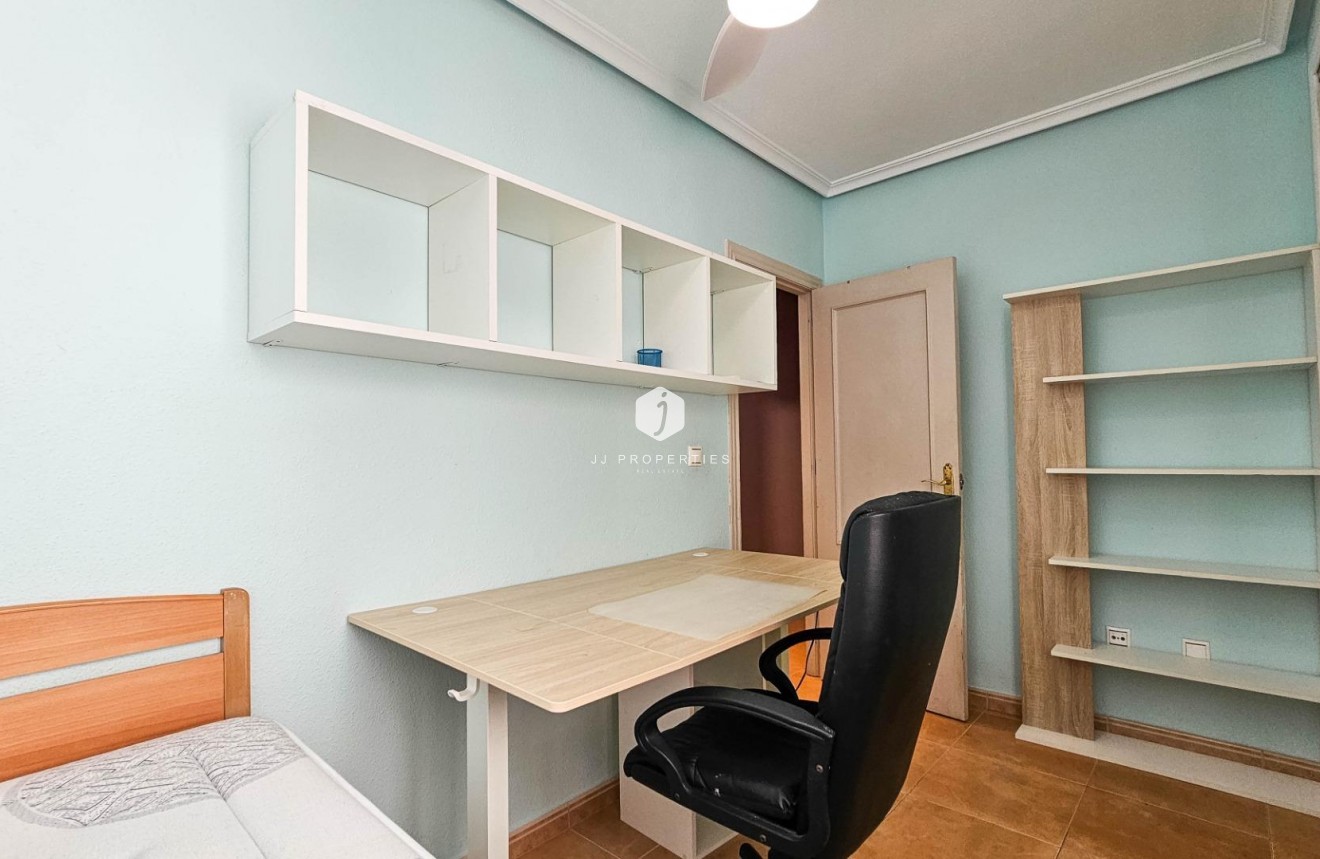 Resale - Apartment / flat -
Torrevieja - PARQUE DE LAS NACIONES