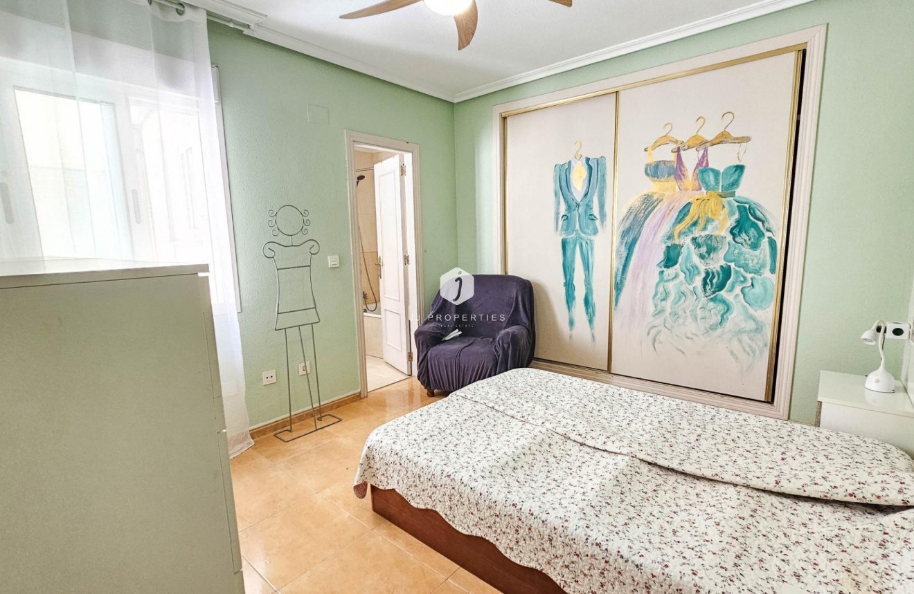 Resale - Apartment / flat -
Torrevieja - PARQUE DE LAS NACIONES