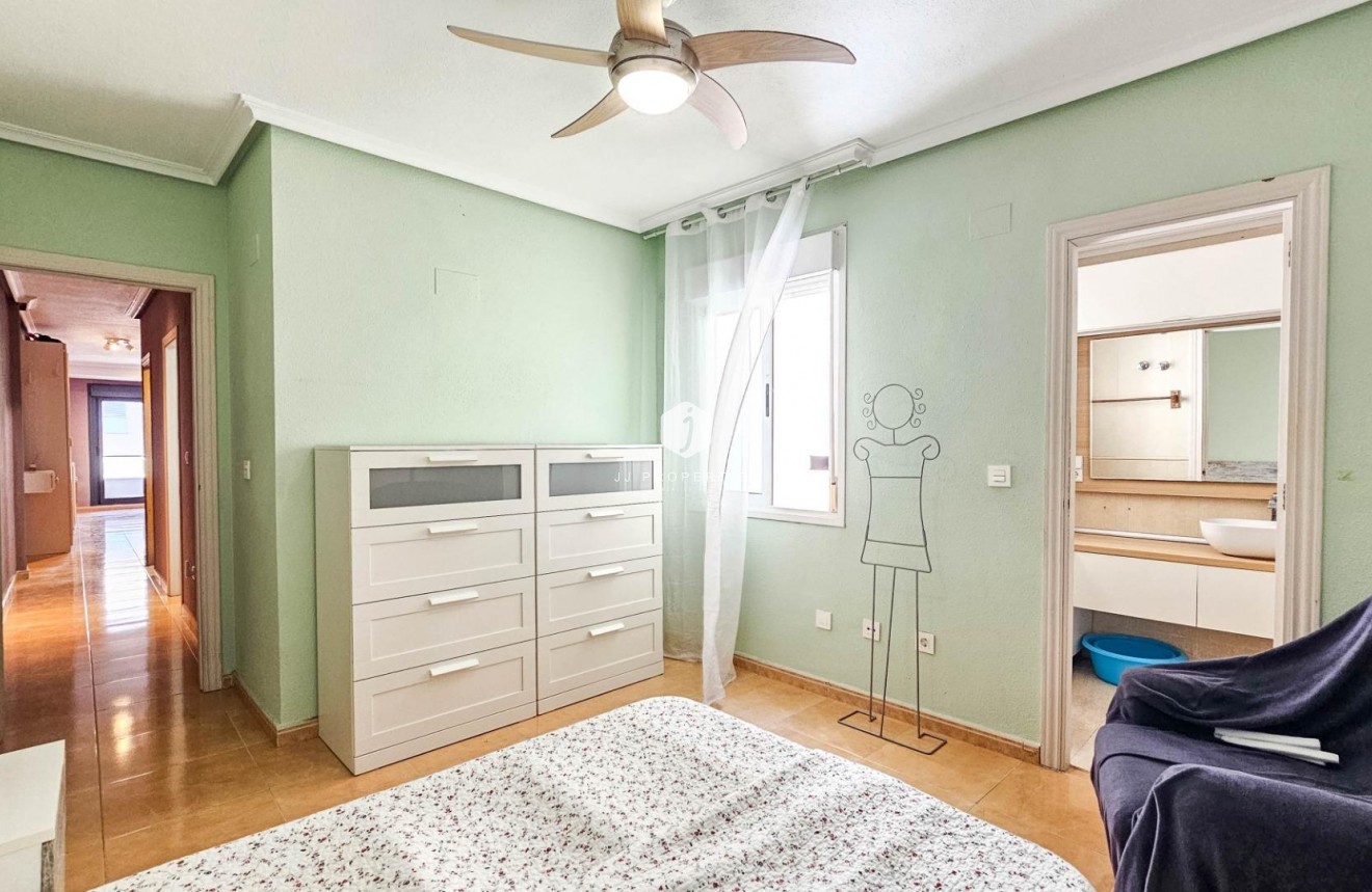 Resale - Apartment / flat -
Torrevieja - PARQUE DE LAS NACIONES