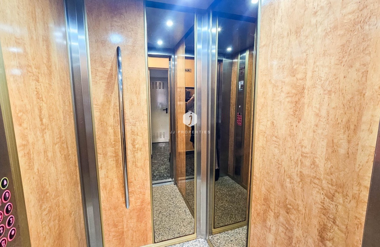 Resale - Apartment / flat -
Torrevieja - PARQUE DE LAS NACIONES