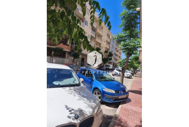 Resale - Apartment / flat -
Torrevieja - PARQUE DE LAS NACIONES