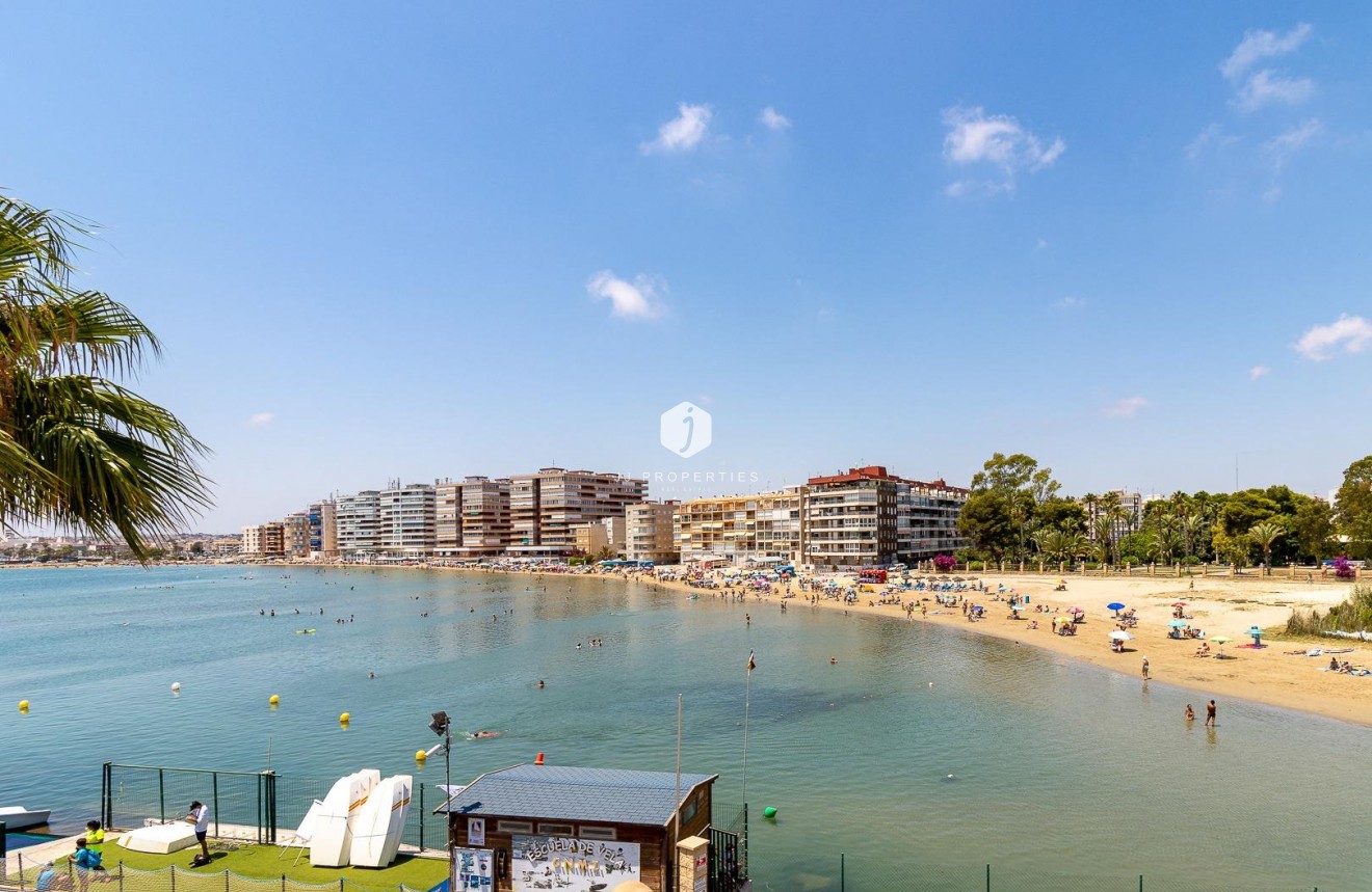 Resale - Apartment / flat -
Torrevieja - PARQUE DE LAS NACIONES