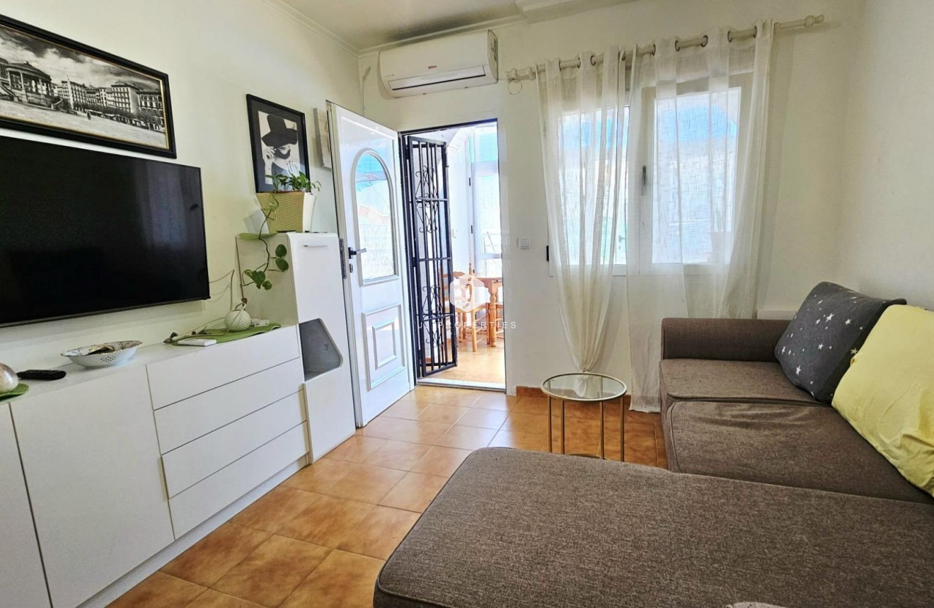 Resale - Bungalow -
Torrevieja - Nueva Torrevieja