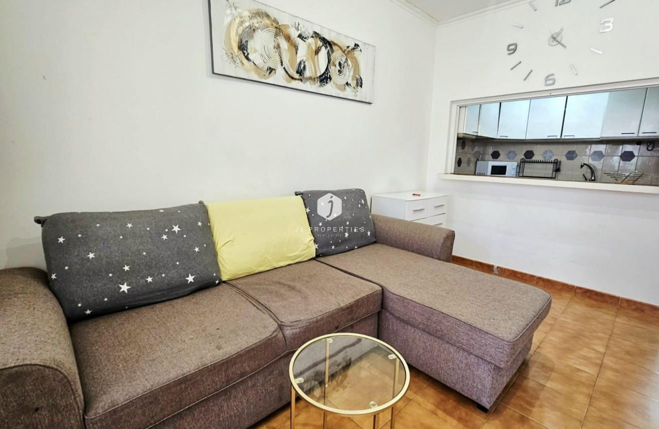Resale - Bungalow -
Torrevieja - Nueva Torrevieja