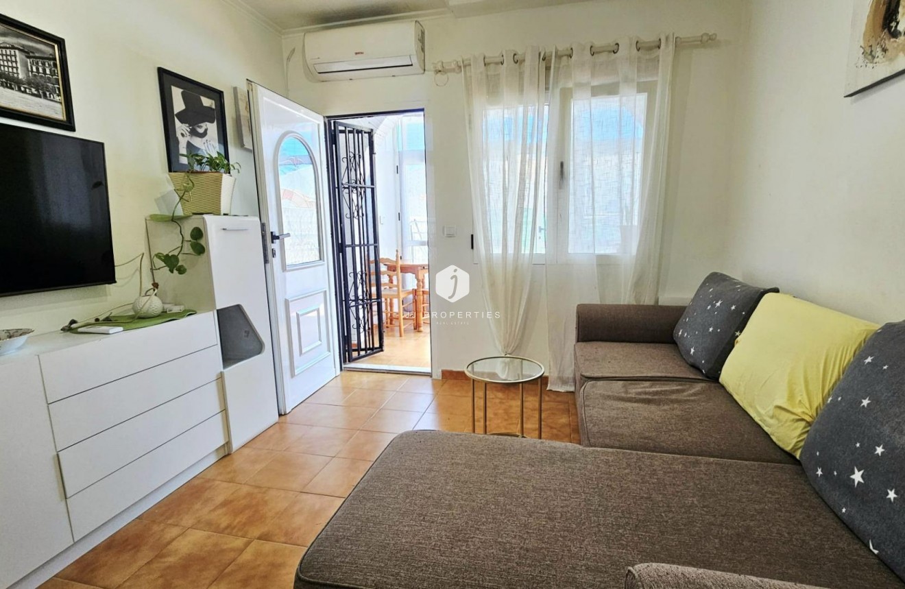 Resale - Bungalow -
Torrevieja - Nueva Torrevieja