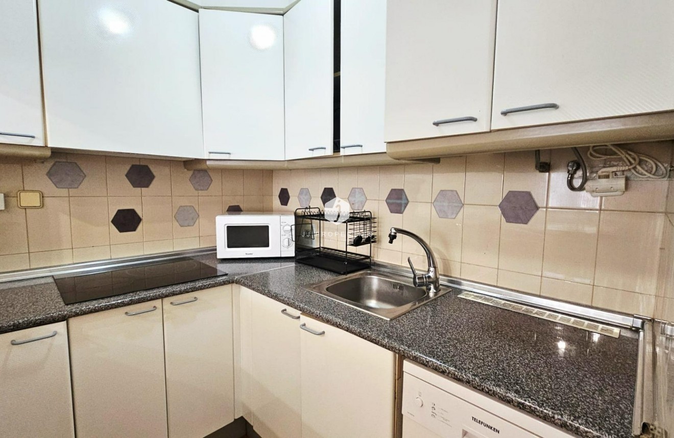 Resale - Bungalow -
Torrevieja - Nueva Torrevieja