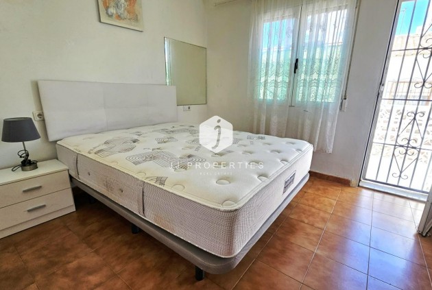 Resale - Bungalow -
Torrevieja - Nueva Torrevieja