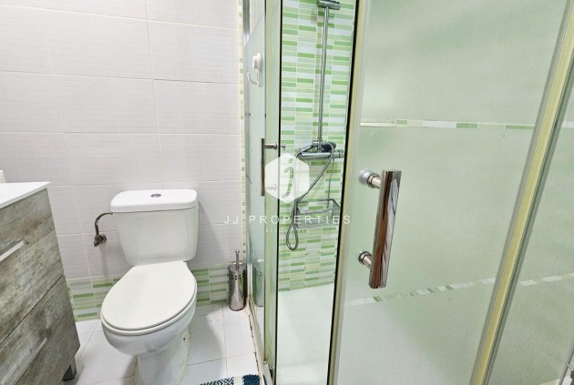 Resale - Bungalow -
Torrevieja - Nueva Torrevieja