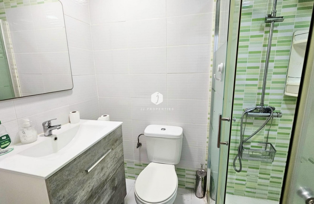 Resale - Bungalow -
Torrevieja - Nueva Torrevieja