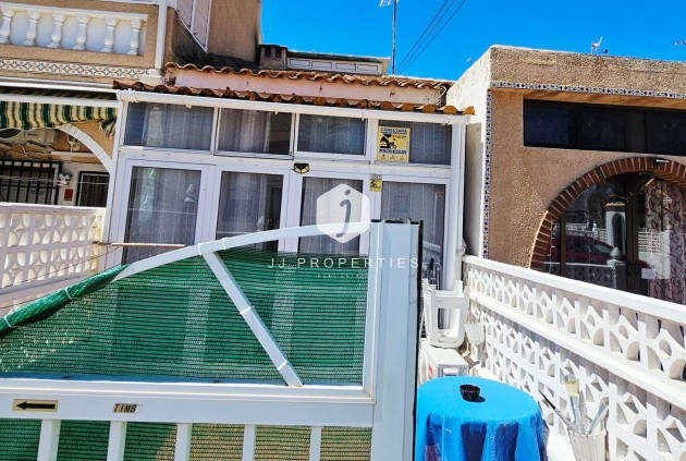 Resale - Bungalow -
Torrevieja - Nueva Torrevieja