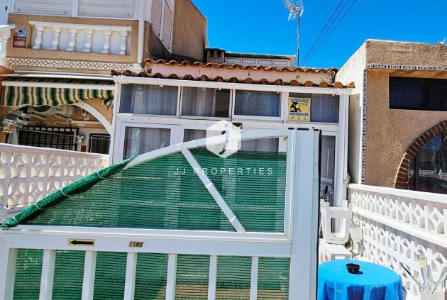 Resale - Bungalow -
Torrevieja - Nueva Torrevieja
