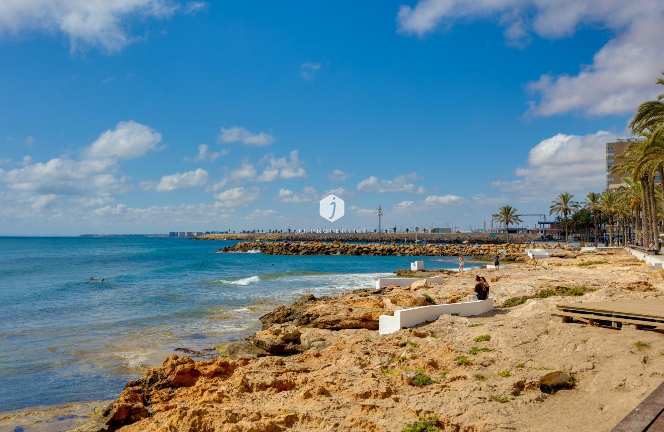 Resale - Bungalow -
Torrevieja - Nueva Torrevieja