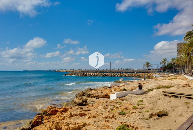 Resale - Bungalow -
Torrevieja - Nueva Torrevieja