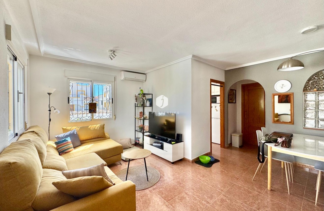 Resale - Chalet -
Orihuela Costa - Los Altos