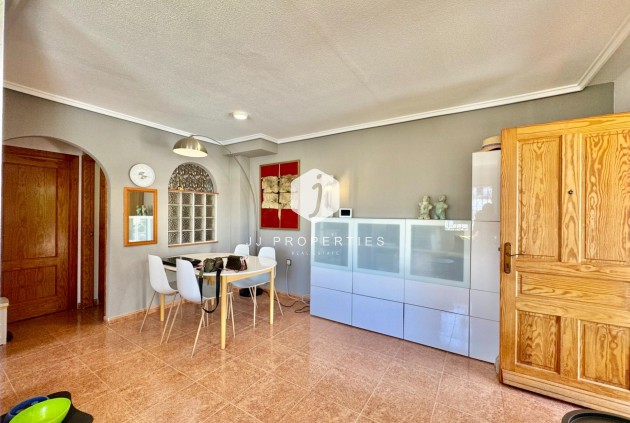 Resale - Chalet -
Orihuela Costa - Los Altos
