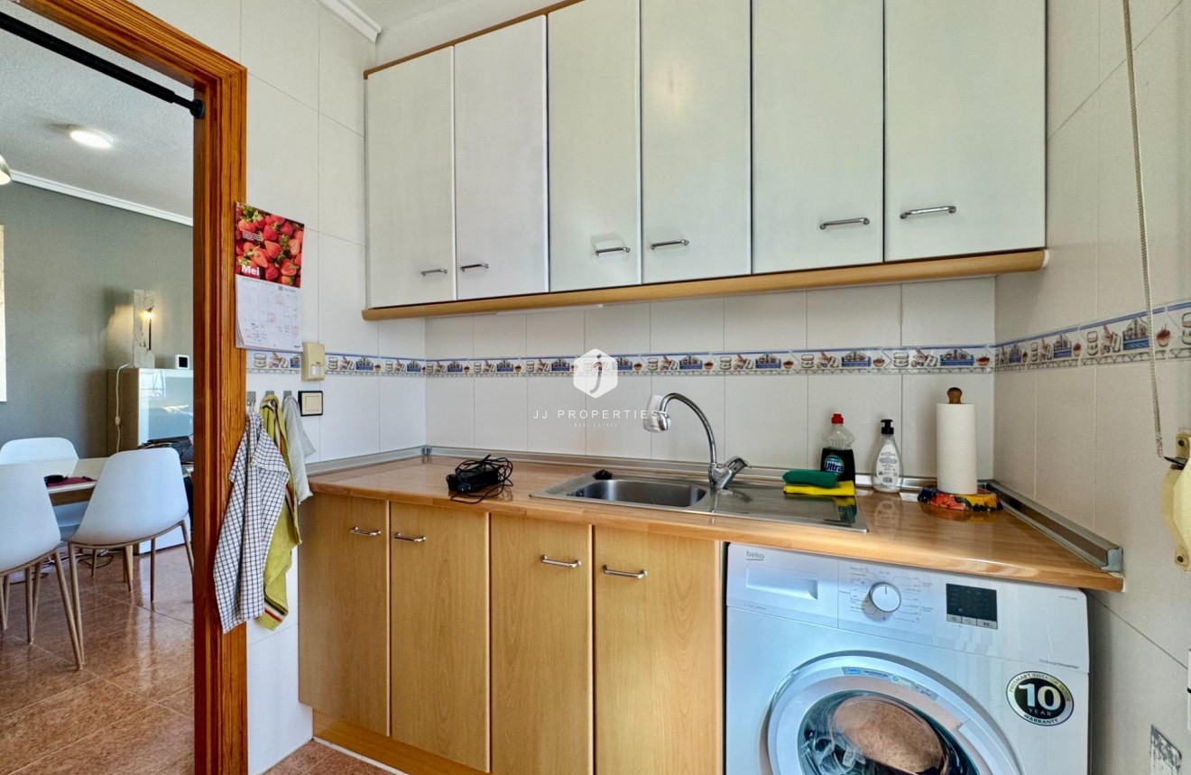 Resale - Chalet -
Orihuela Costa - Los Altos