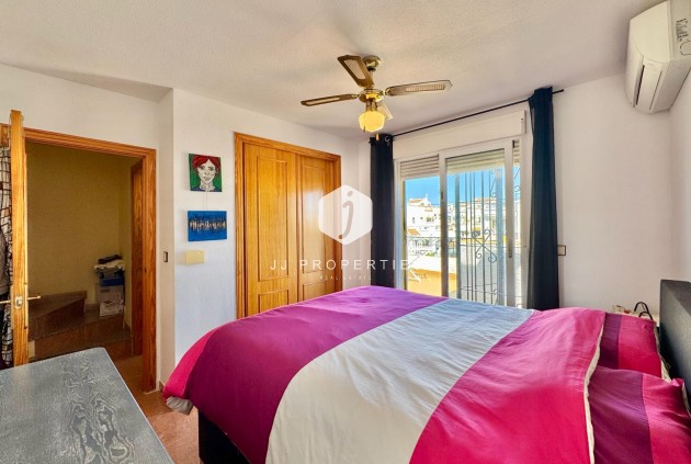 Resale - Chalet -
Orihuela Costa - Los Altos