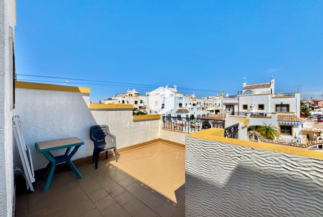 Resale - Chalet -
Orihuela Costa - Los Altos