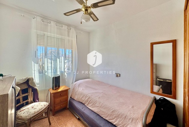 Resale - Chalet -
Orihuela Costa - Los Altos
