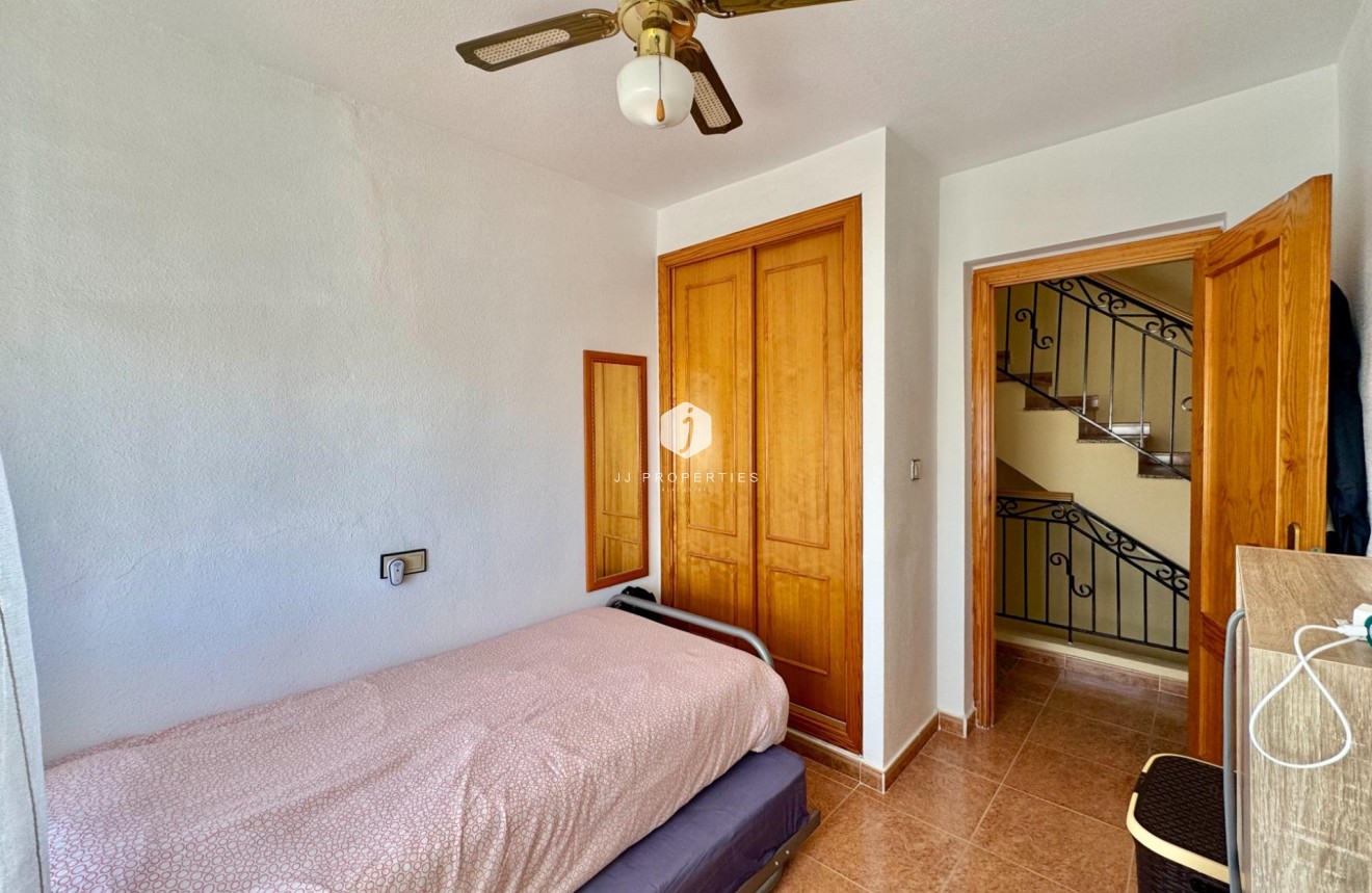 Resale - Chalet -
Orihuela Costa - Los Altos