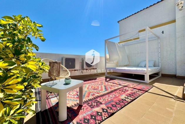 Resale - Chalet -
Orihuela Costa - Los Altos