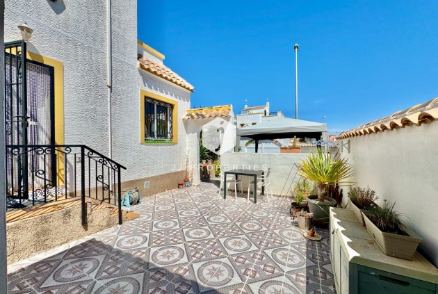 Resale - Chalet -
Orihuela Costa - Los Altos