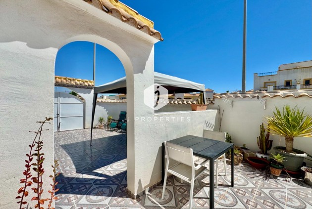 Resale - Chalet -
Orihuela Costa - Los Altos