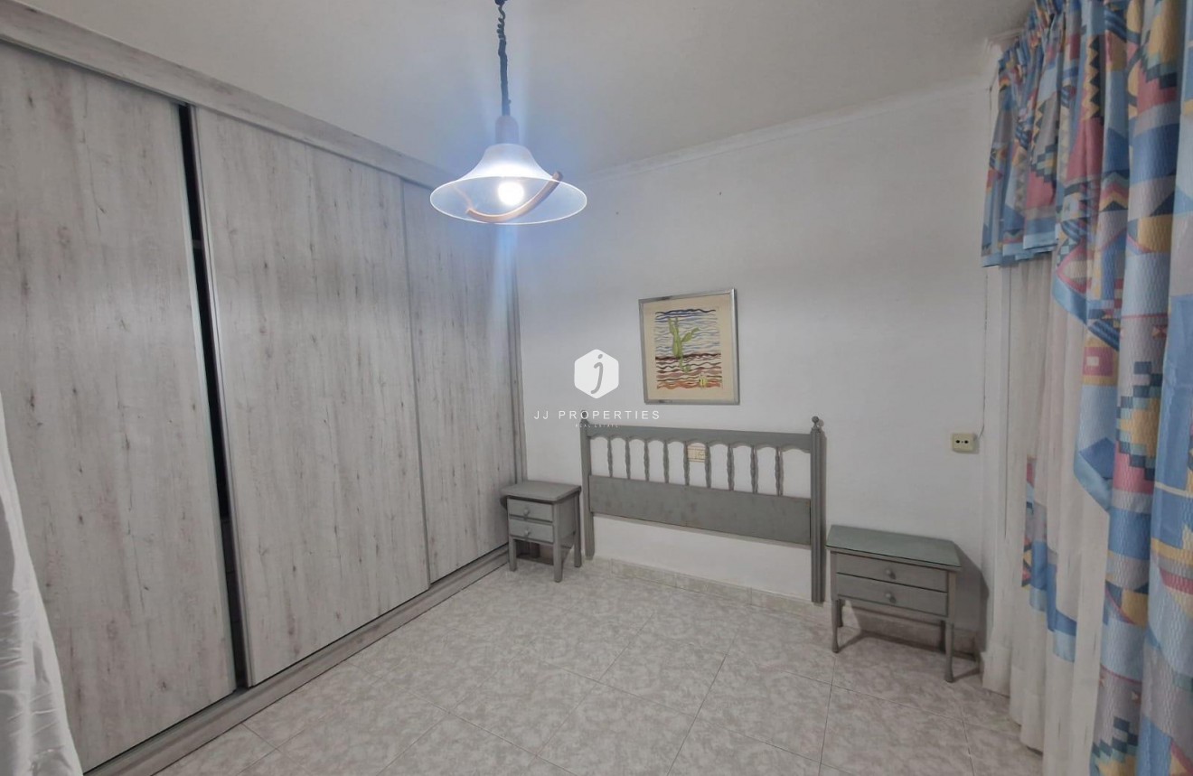 Resale - Apartment / flat -
Torrevieja - Playa de los Locos