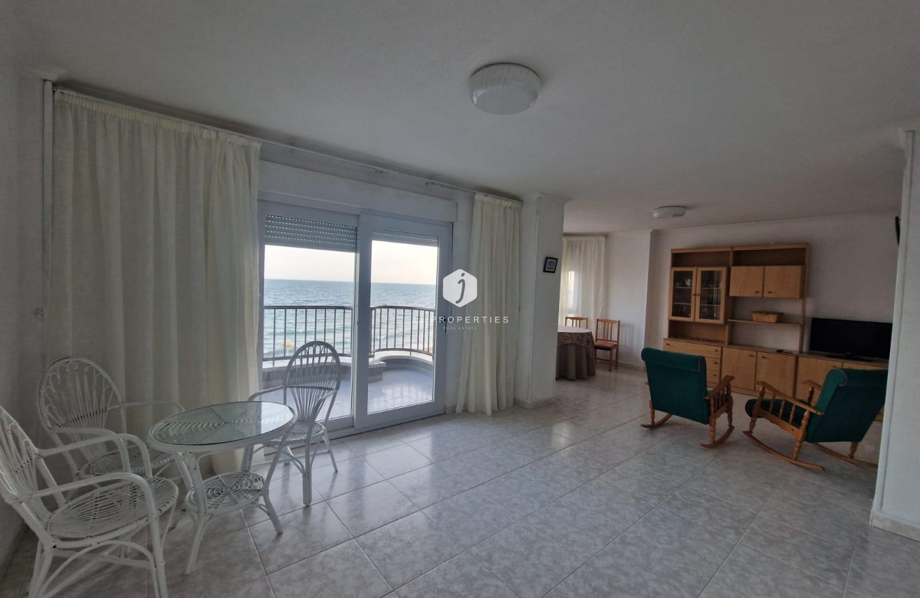 Resale - Apartment / flat -
Torrevieja - Playa de los Locos