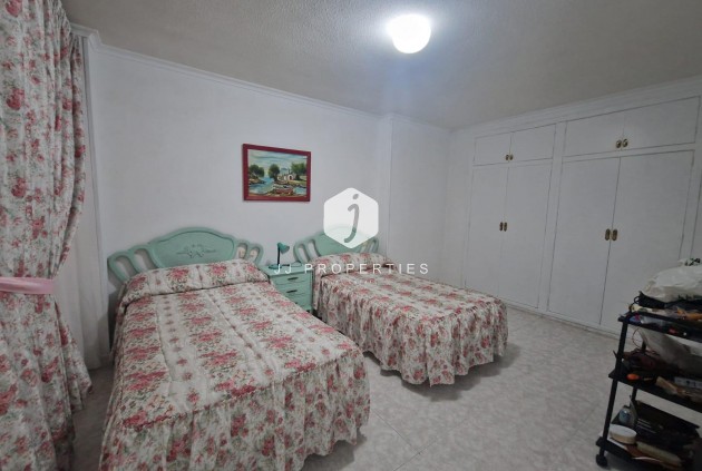 Resale - Apartment / flat -
Torrevieja - Playa de los Locos