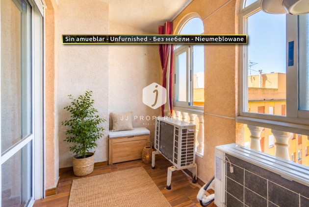 Resale - Apartment / flat -
Torrevieja
