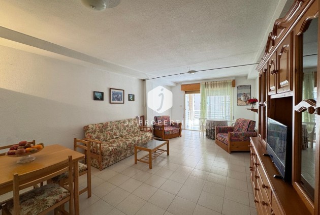 Resale - Apartment / flat -
Torrevieja - Centro