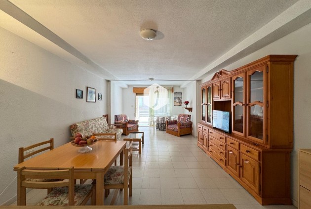 Resale - Apartment / flat -
Torrevieja - Centro