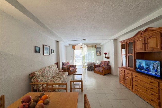 Resale - Apartment / flat -
Torrevieja - Centro