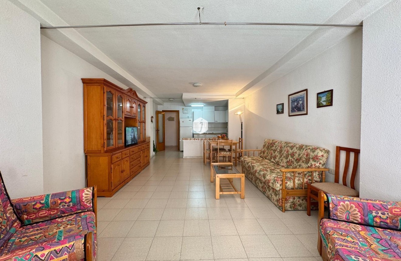 Resale - Apartment / flat -
Torrevieja - Centro