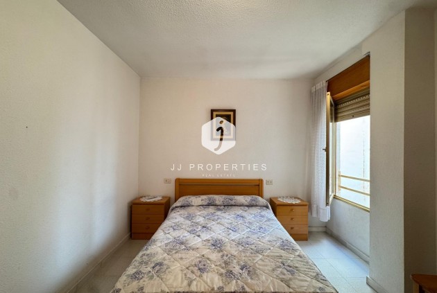 Resale - Apartment / flat -
Torrevieja - Centro