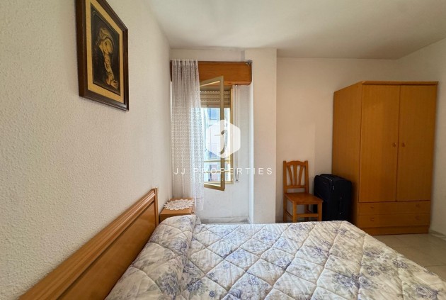 Resale - Apartment / flat -
Torrevieja - Centro